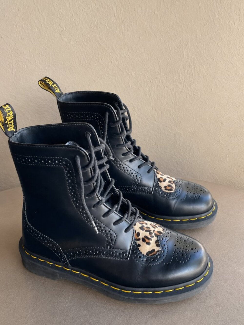 Dr. Martens Bentley II Heart Boots Black Leopard Leather US 8 L UK 6 RARE